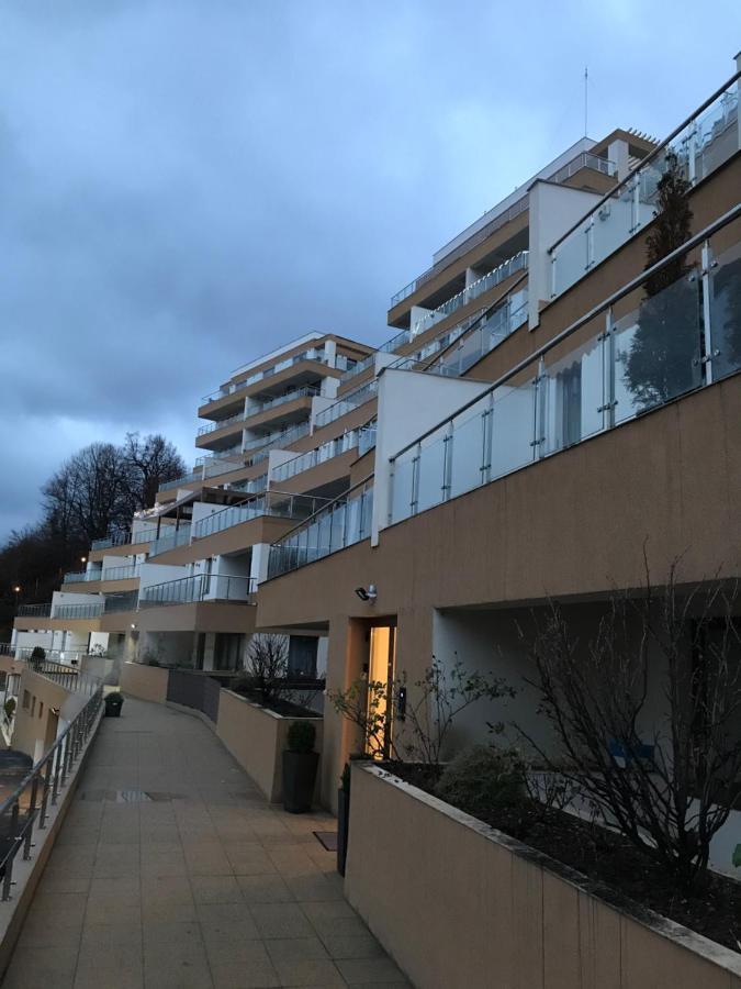 White Season Residence Brasov Bagian luar foto